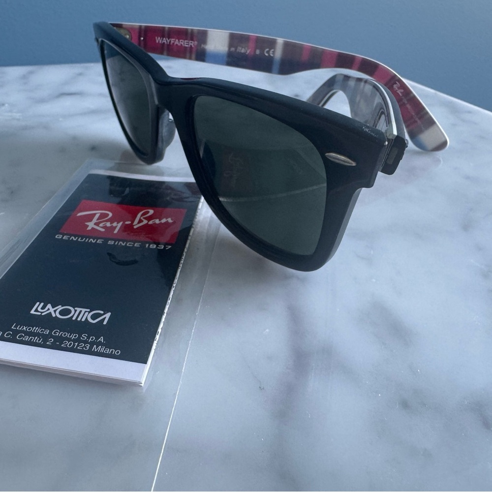 Ray-Ban Black Wayfarer Sunglasses